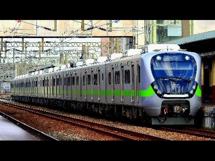 EMU900型電聯車車廂框式廣告以外空間廣告出租經營